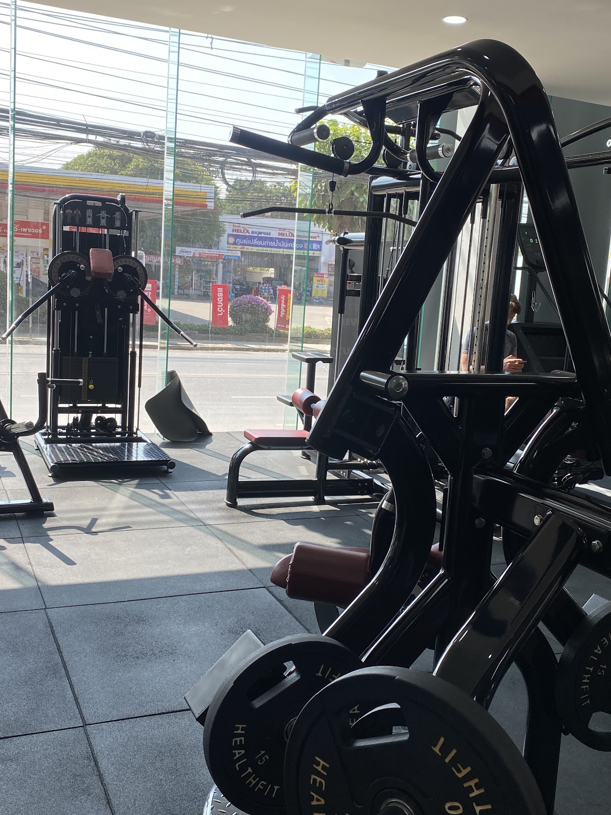 Apex Fitness Chiangmai - ฟิตเนสย่านสถานีรถไฟเชียงใหม่ photo 9