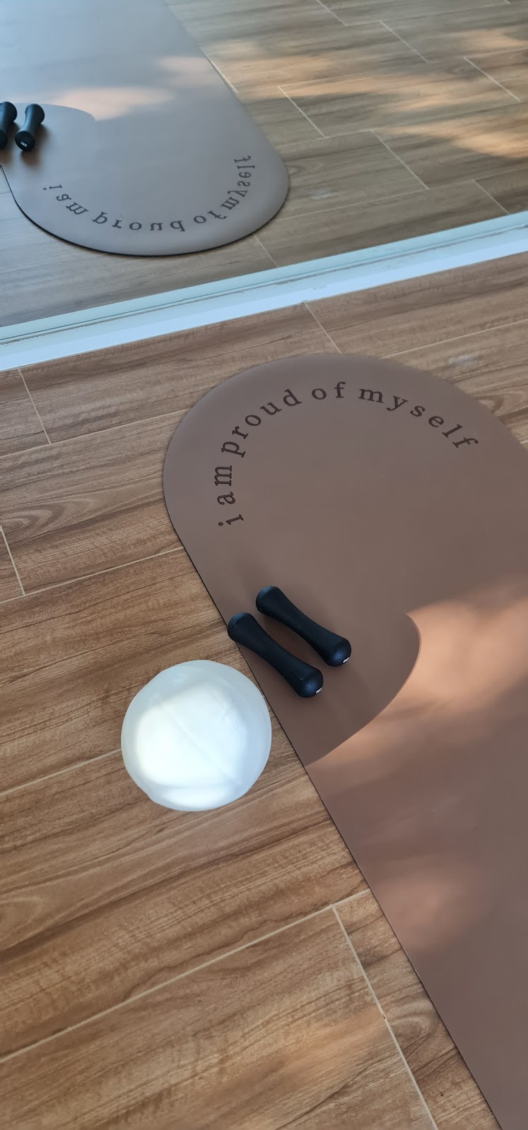 Beehive studio Aerial yoga & Pilates