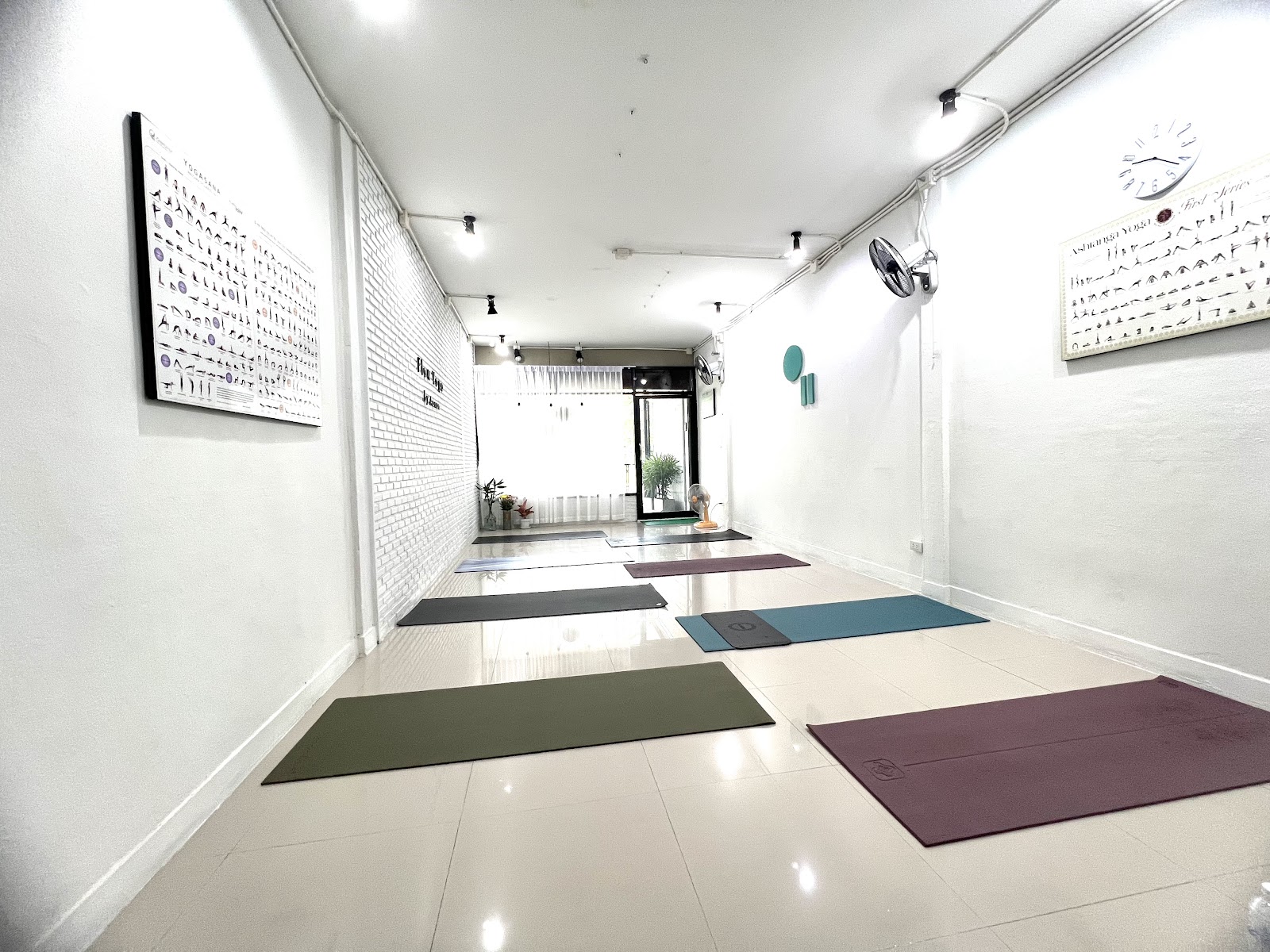 Flow Yoga by Aomam photo 3