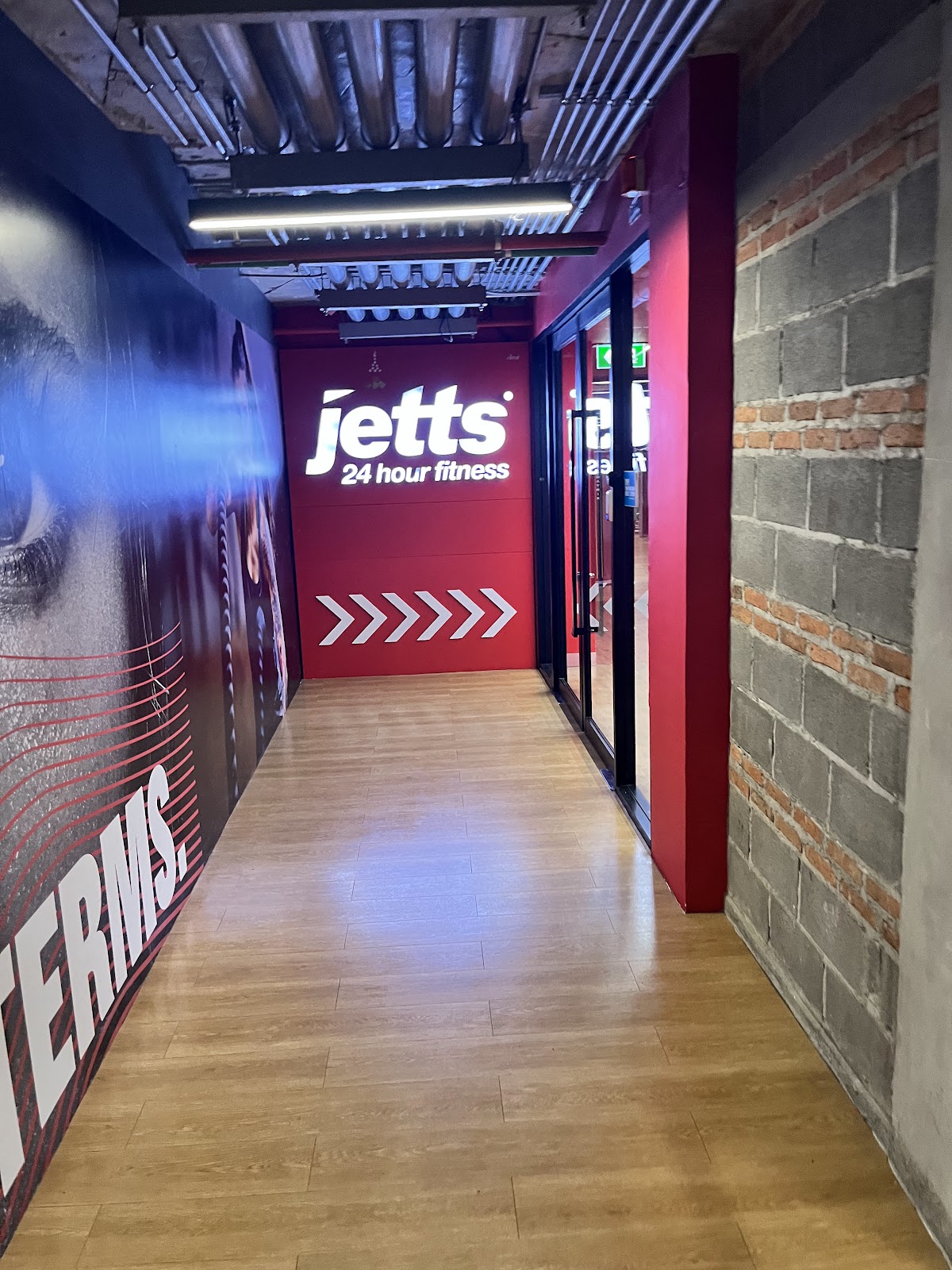 Jetts 24 Hour Fitness - One Nimman photo 3