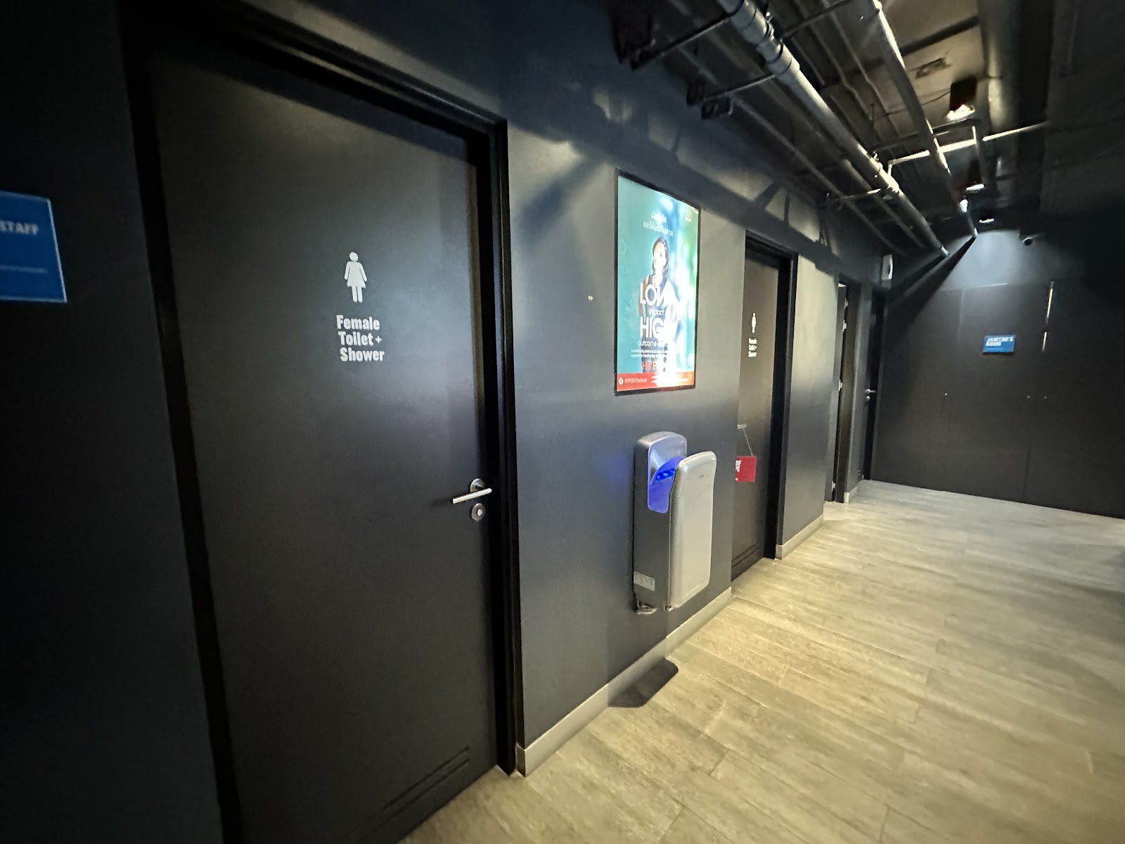 Jetts 24 Hour Fitness - One Nimman photo 8