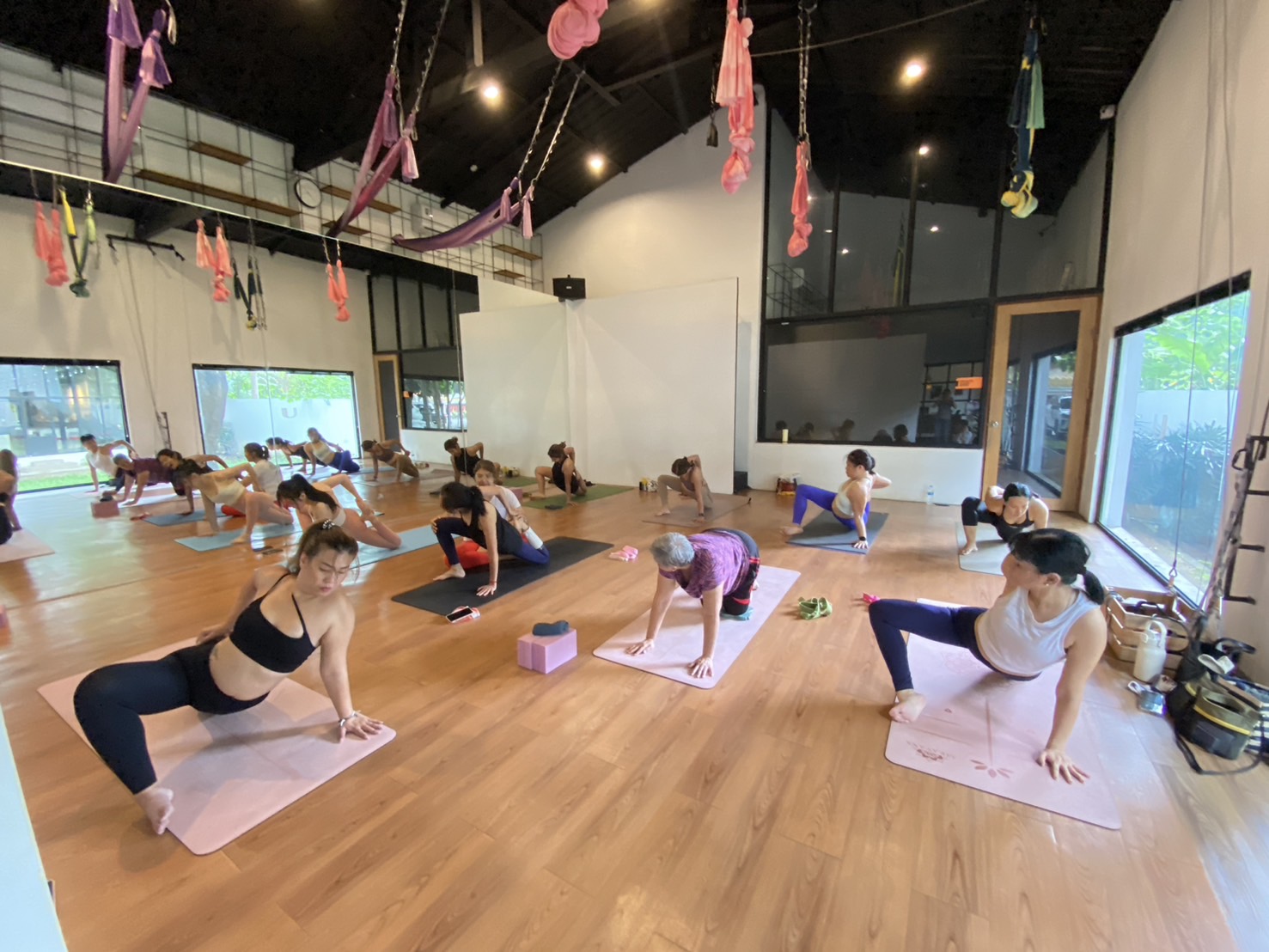 Ustudio Yoga Fly photo 7